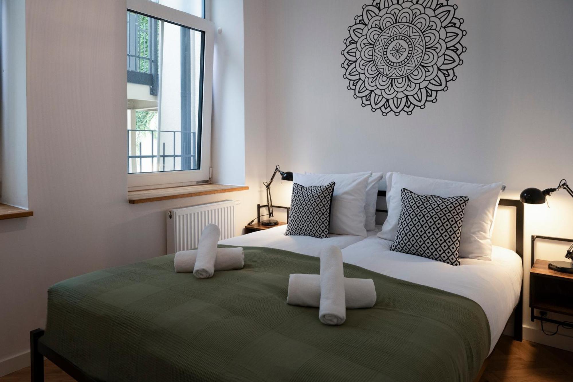 Tyzenhauz Apartments Siemiradzkiego Street Krakow Bagian luar foto