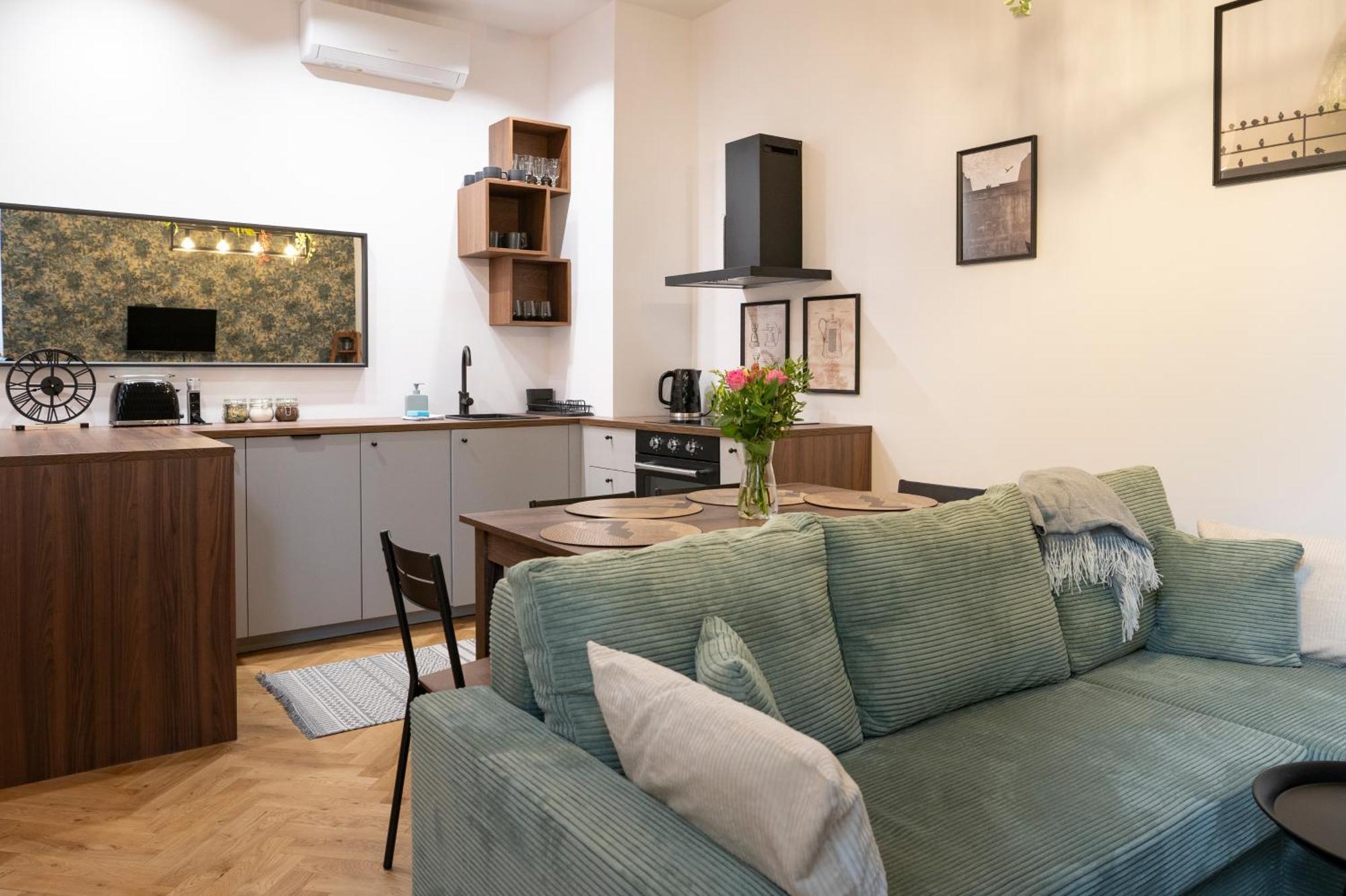 Tyzenhauz Apartments Siemiradzkiego Street Krakow Bagian luar foto